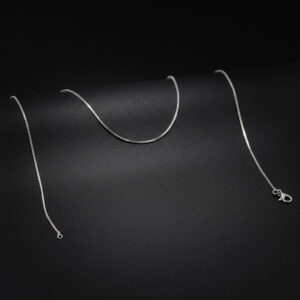 Cadena Veneciana Ultra Fina (Corte Cuadrado) de 45 cms